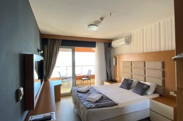 DOUBLE ROOM